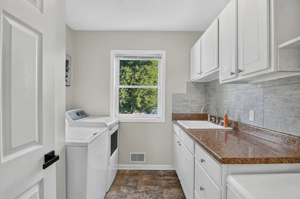 438 South Street Blissfield Township MI 49228