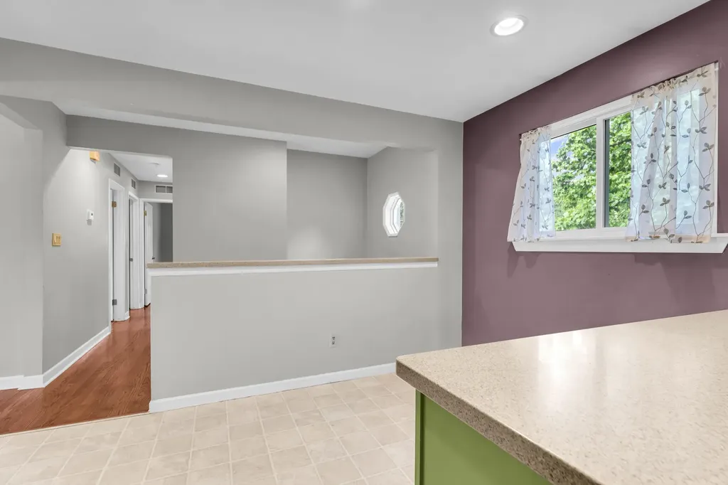 21009 Robinwood Street Farmington City MI 48336