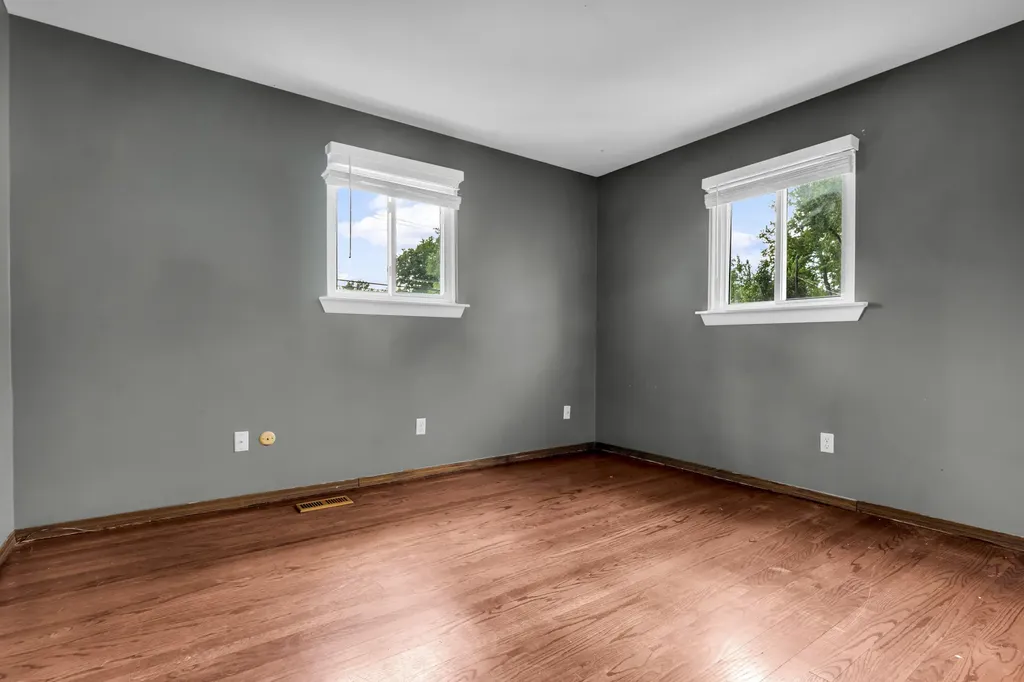 21009 Robinwood Street Farmington City MI 48336