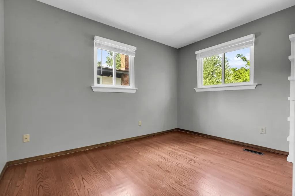 21009 Robinwood Street Farmington City MI 48336