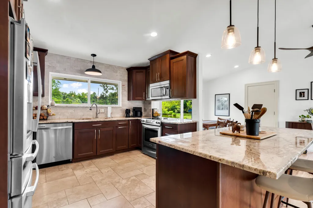 2348 Pine Lake Road West Bloomfield Charter Township MI 48324
