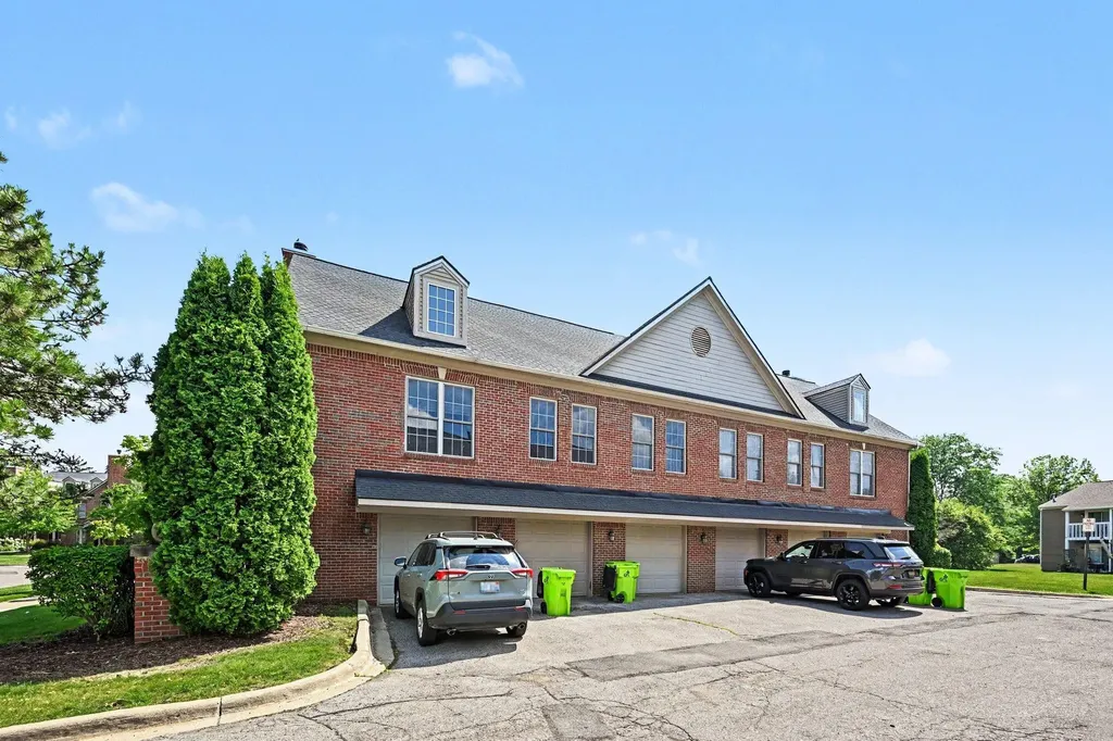 5746 Hampshire Lane Pittsfield Charter Township MI 48197