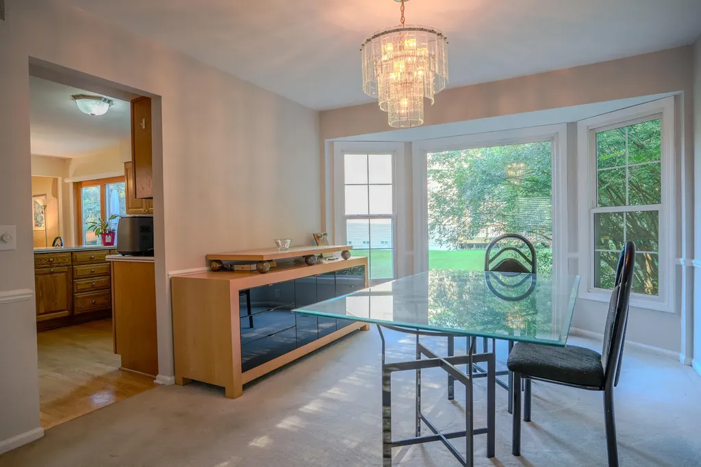 2411 Weathervane Road West Bloomfield Charter Township MI 48324