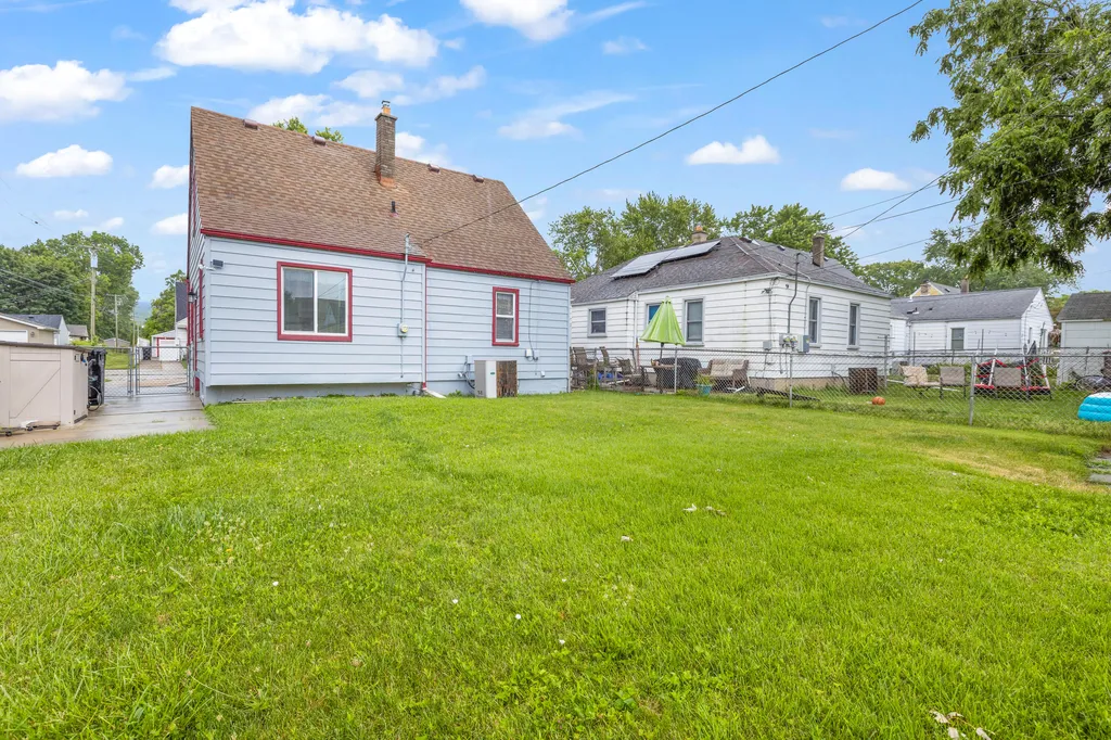 1528 7th Street Wyandotte City MI 48192