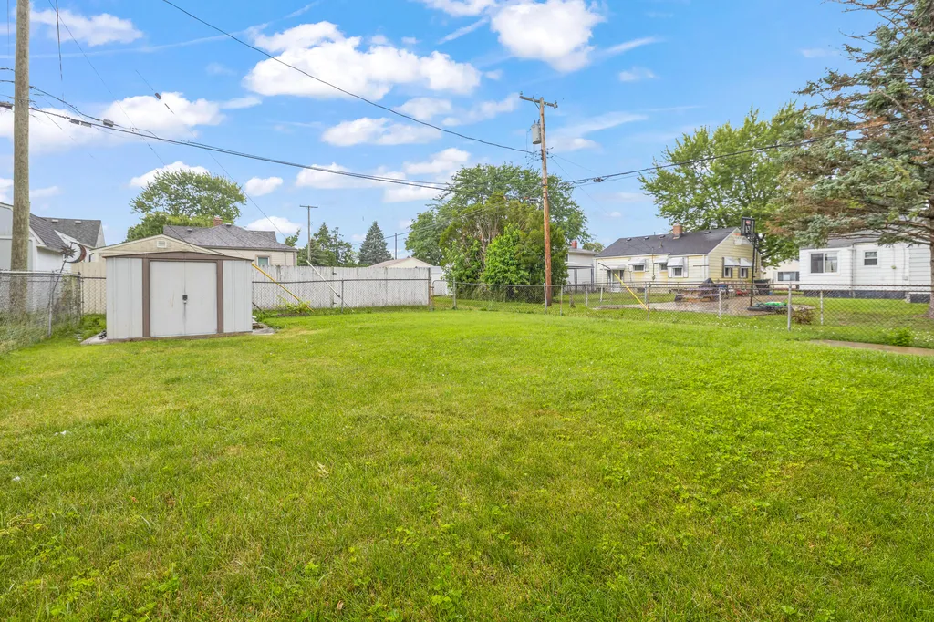 1528 7th Street Wyandotte City MI 48192