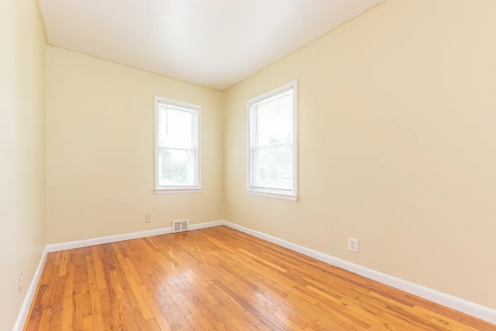 6637 Hitchingham Road Ypsilanti Charter Township MI 48197