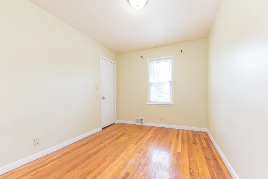 6637 Hitchingham Road Ypsilanti Charter Township MI 48197