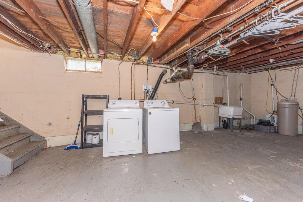 6637 Hitchingham Road Ypsilanti Charter Township MI 48197