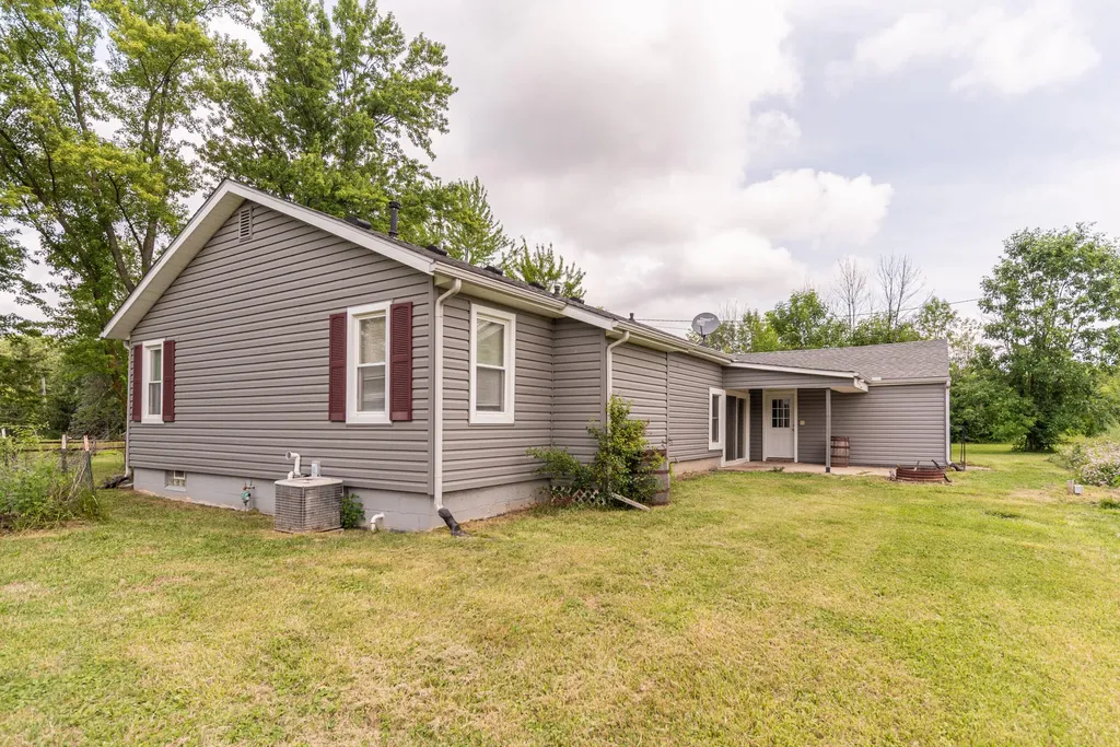 6637 Hitchingham Road Ypsilanti Charter Township MI 48197