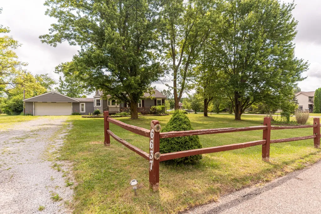6637 Hitchingham Road Ypsilanti Charter Township MI 48197