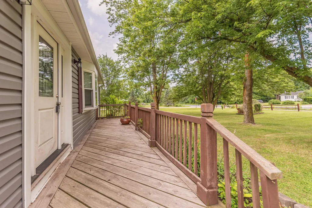 6637 Hitchingham Road Ypsilanti Charter Township MI 48197