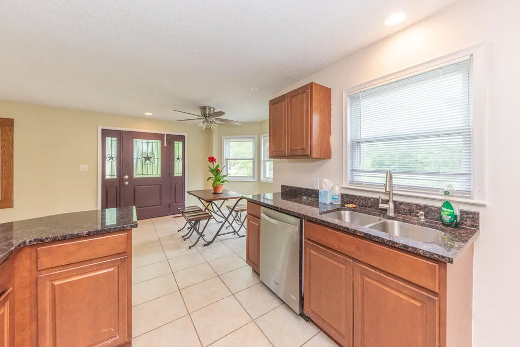6637 Hitchingham Road Ypsilanti Charter Township MI 48197