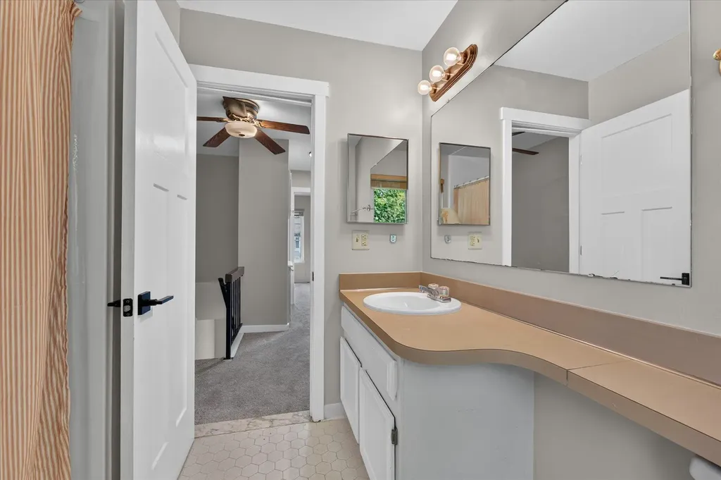 3477 Burbank Drive Ann Arbor City MI 48105