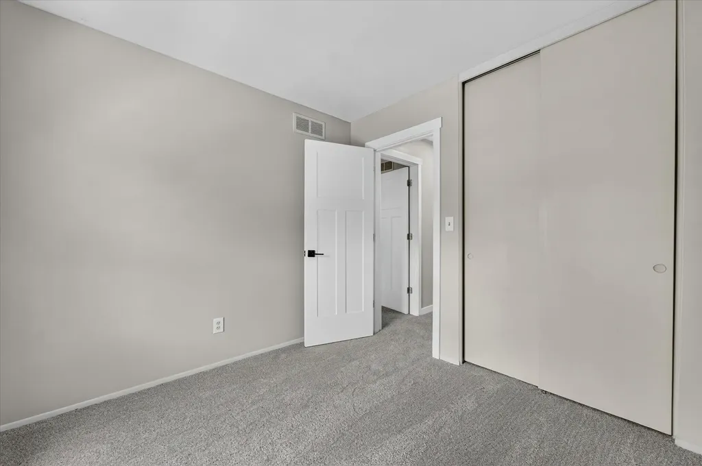 3477 Burbank Drive Ann Arbor City MI 48105