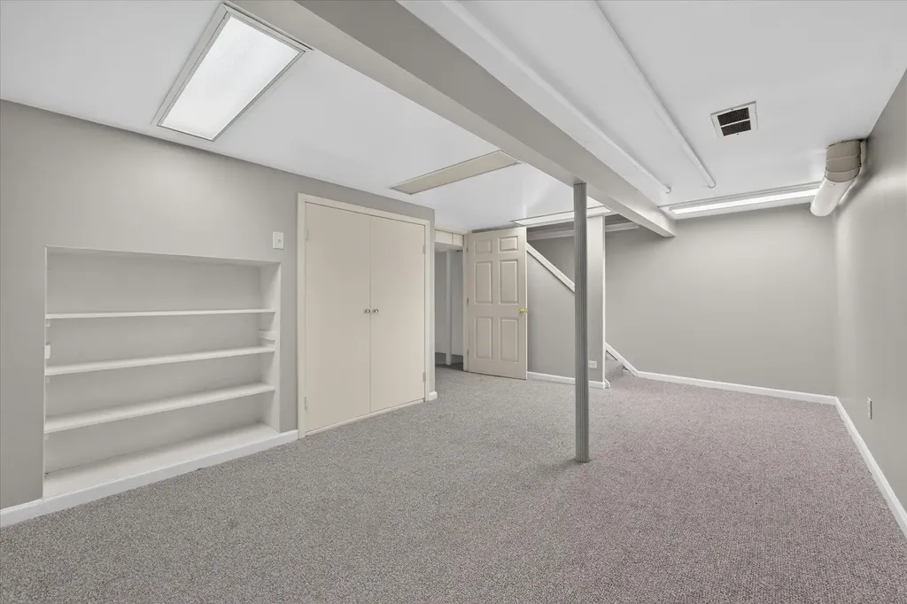 3477 Burbank Drive Ann Arbor City MI 48105