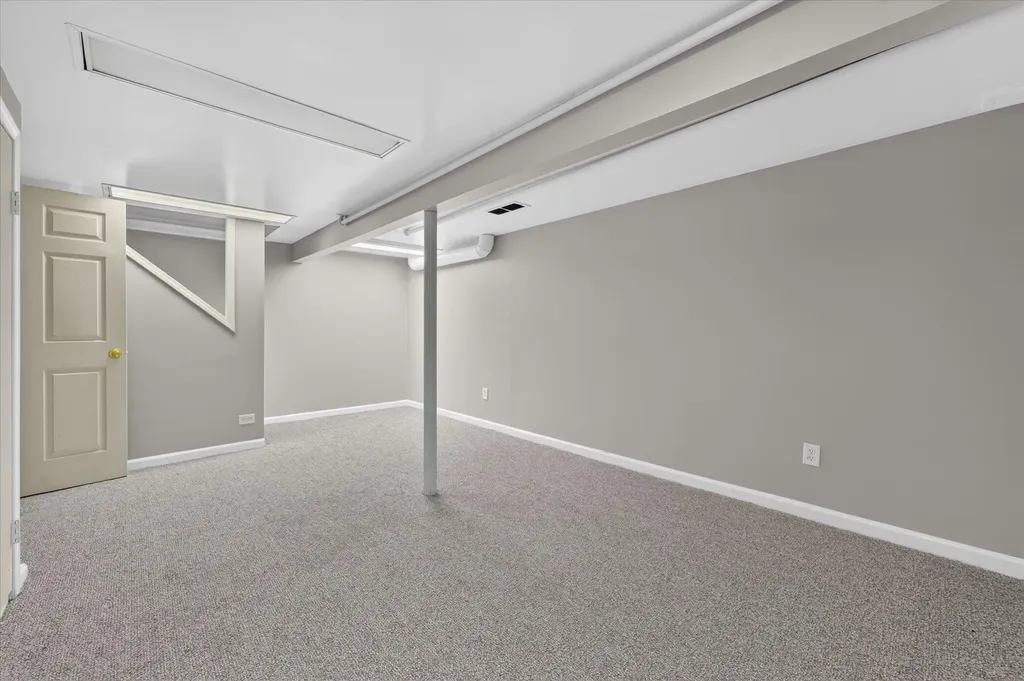 3477 Burbank Drive Ann Arbor City MI 48105