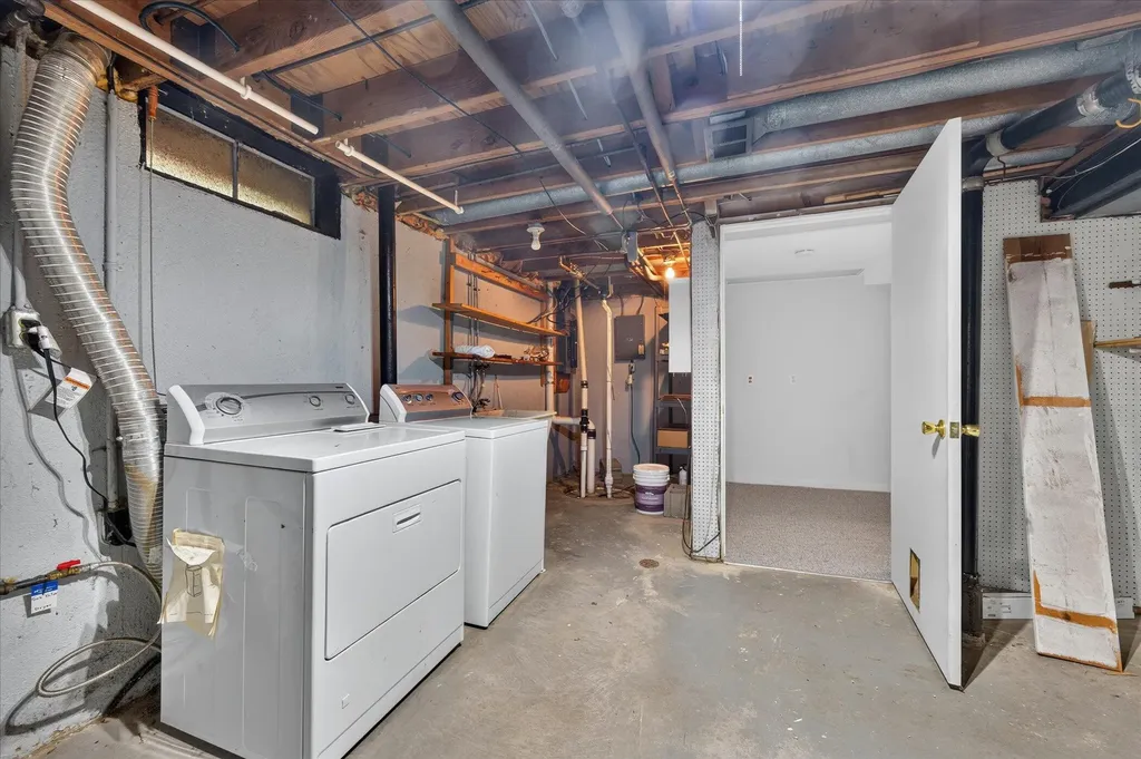 3477 Burbank Drive Ann Arbor City MI 48105