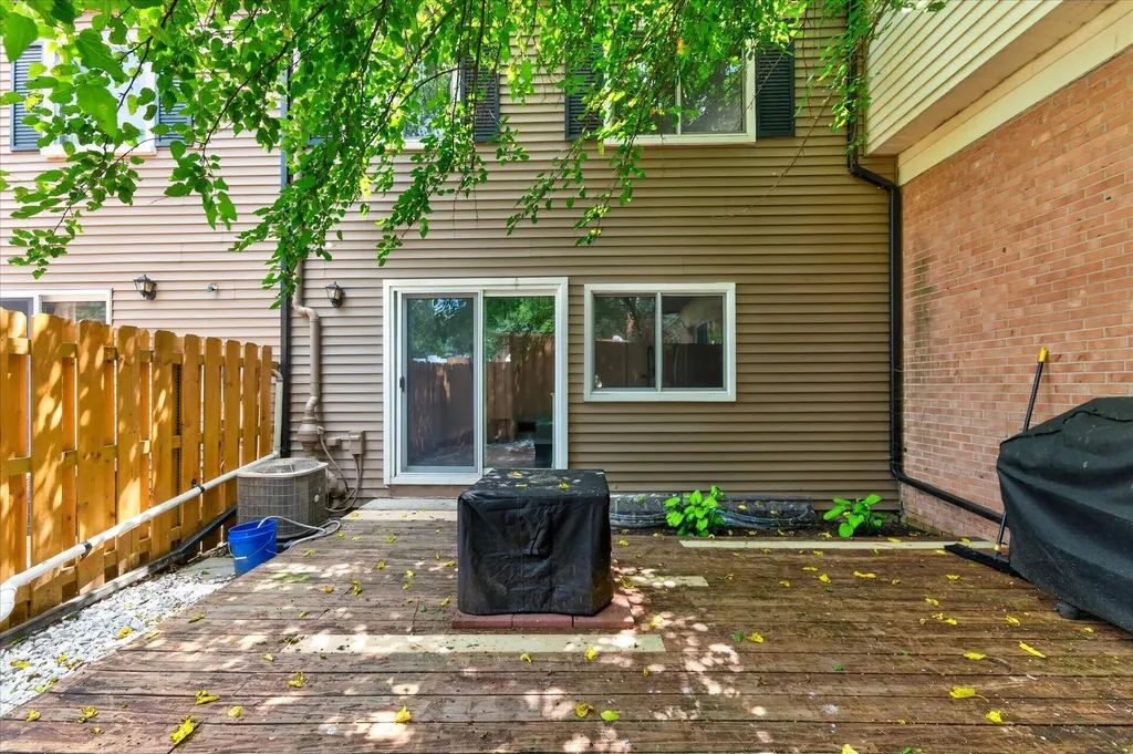3477 Burbank Drive Ann Arbor City MI 48105