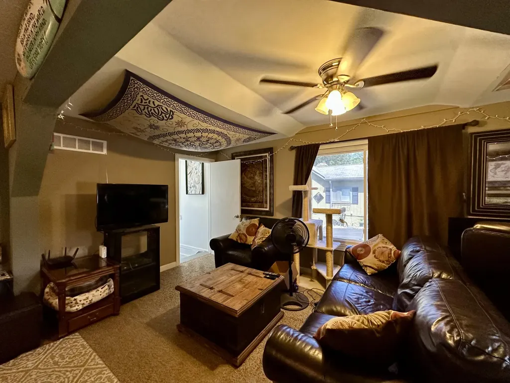 2243 Hartford Street Waterford Charter Township MI 48327