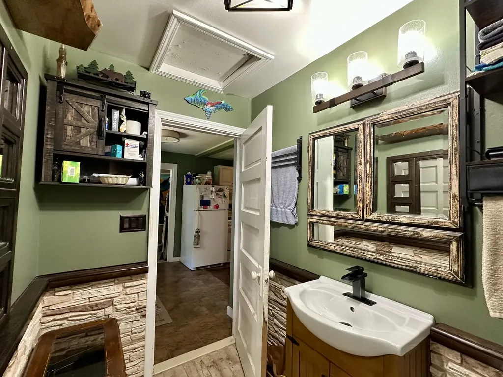 2243 Hartford Street Waterford Charter Township MI 48327