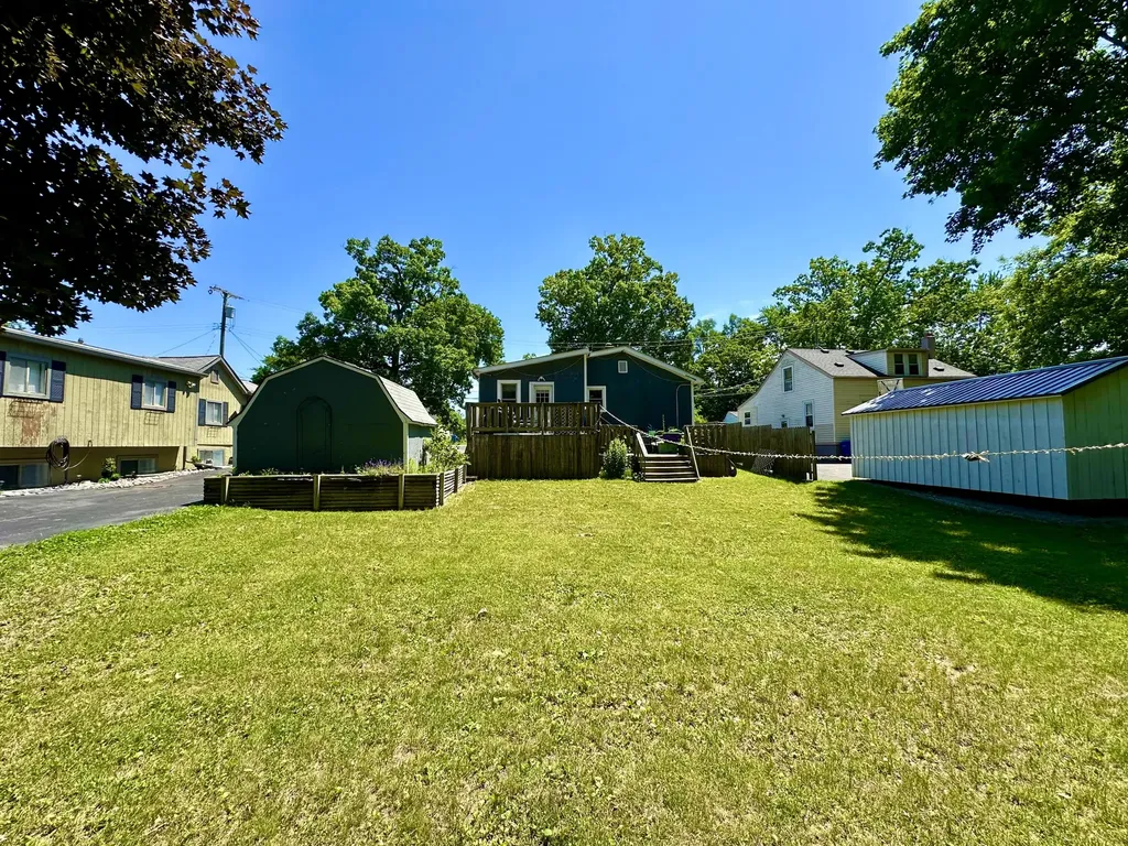 2243 Hartford Street Waterford Charter Township MI 48327