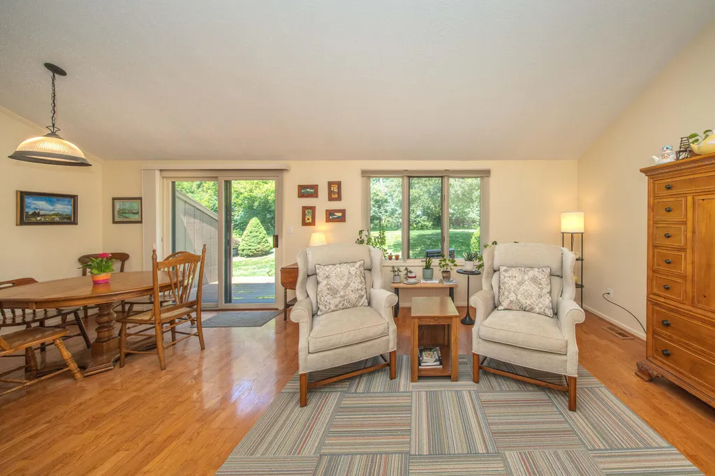 587 Park Place Saline City MI 48176