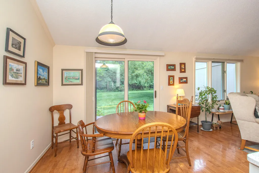 587 Park Place Saline City MI 48176