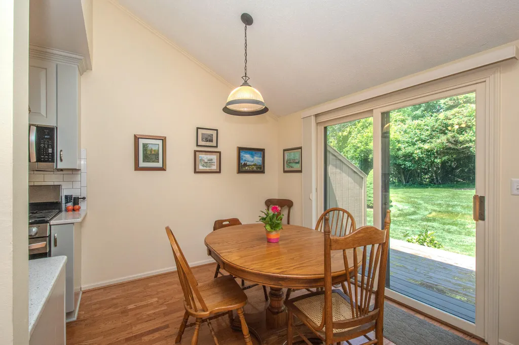 587 Park Place Saline City MI 48176