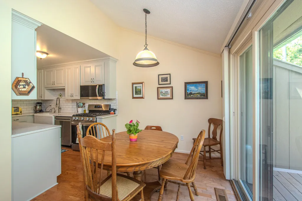 587 Park Place Saline City MI 48176
