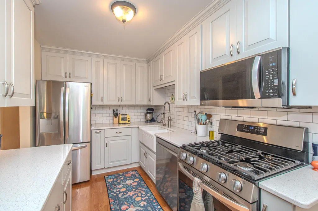 587 Park Place Saline City MI 48176