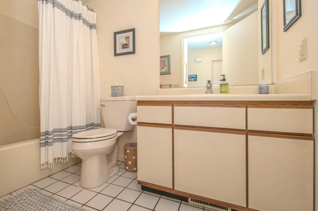 587 Park Place Saline City MI 48176