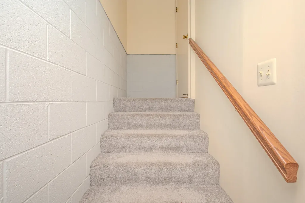 587 Park Place Saline City MI 48176