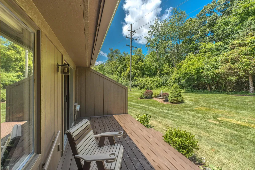 587 Park Place Saline City MI 48176