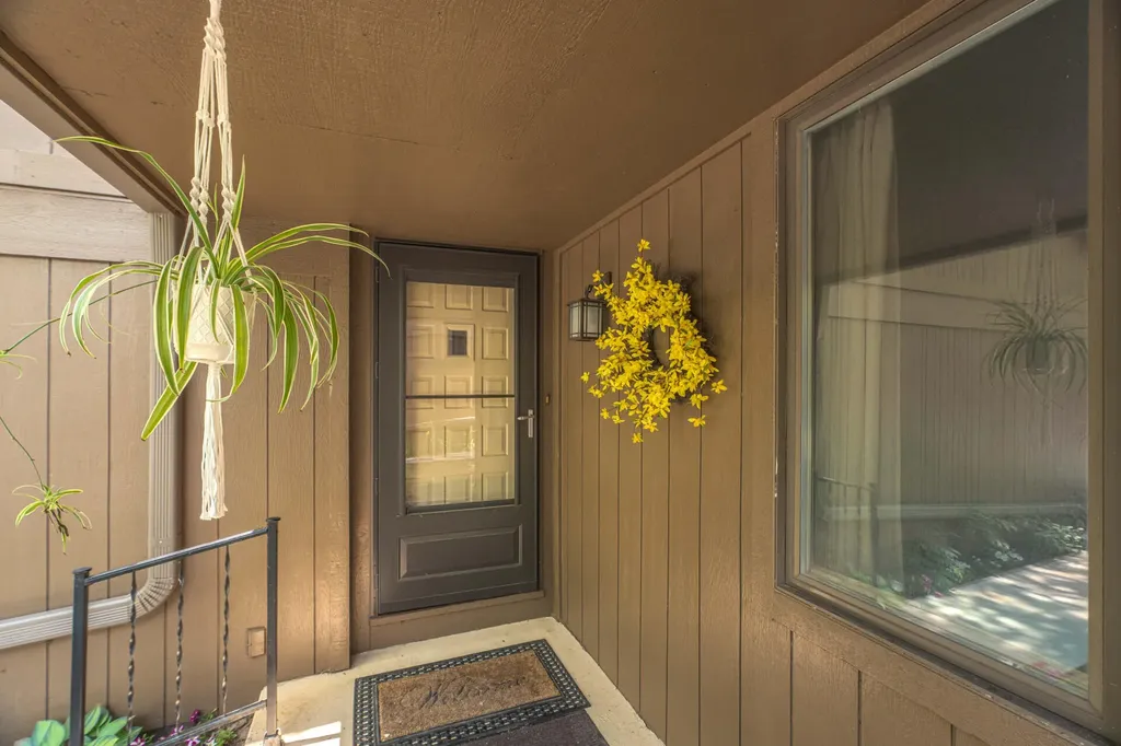 587 Park Place Saline City MI 48176