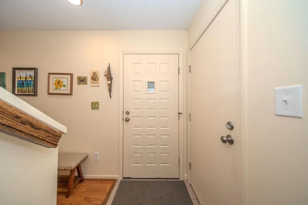 587 Park Place Saline City MI 48176