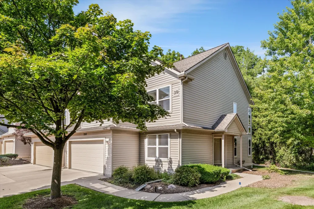 3518 Meadow Grove Trail Pittsfield Charter Township MI 48108