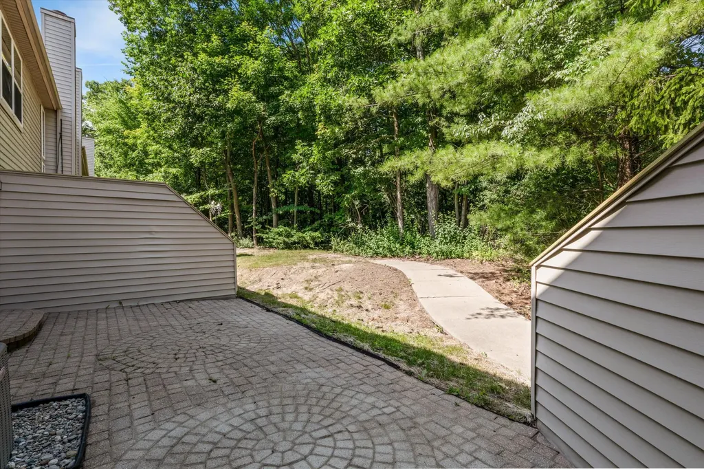3518 Meadow Grove Trail Pittsfield Charter Township MI 48108