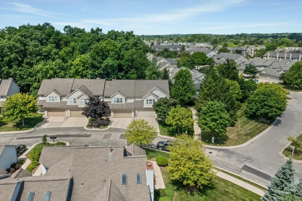 3518 Meadow Grove Trail Pittsfield Charter Township MI 48108