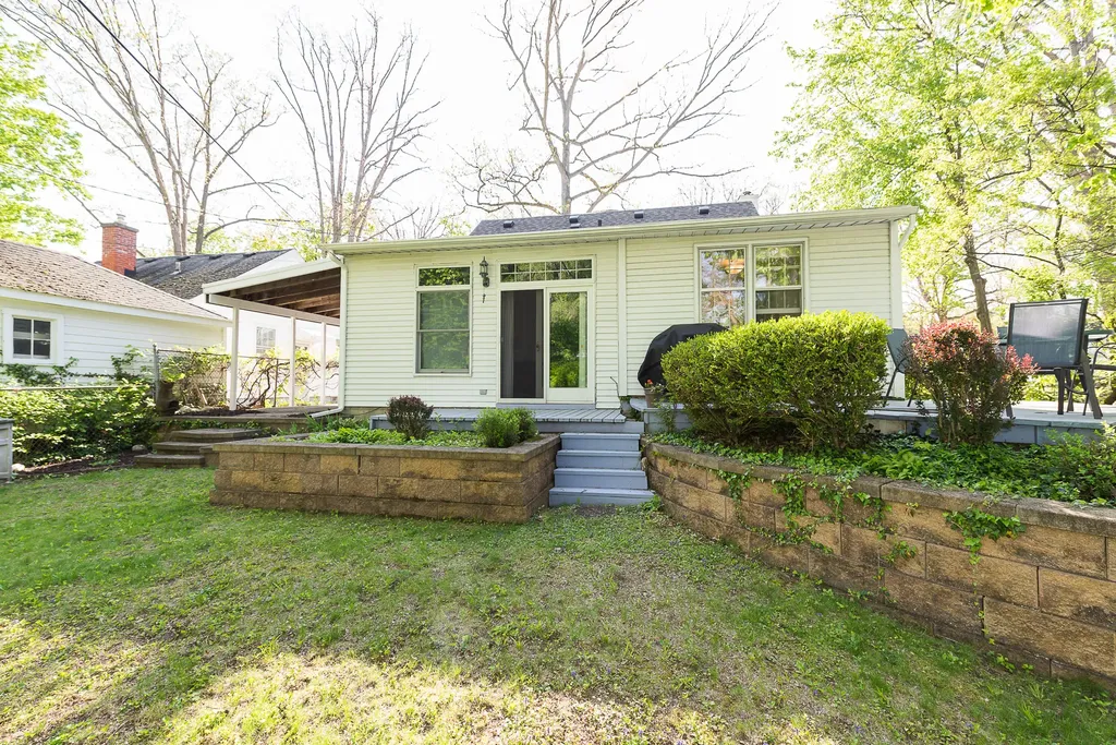 1211 Birk Avenue Ann Arbor City MI 48103