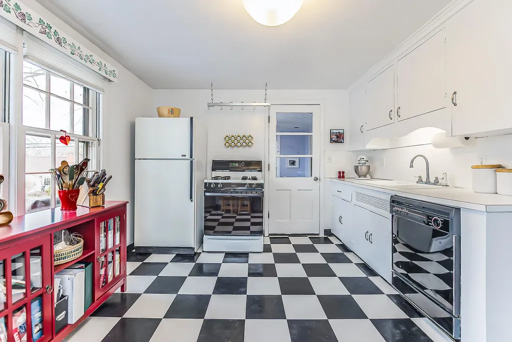1211 Birk Avenue Ann Arbor City MI 48103