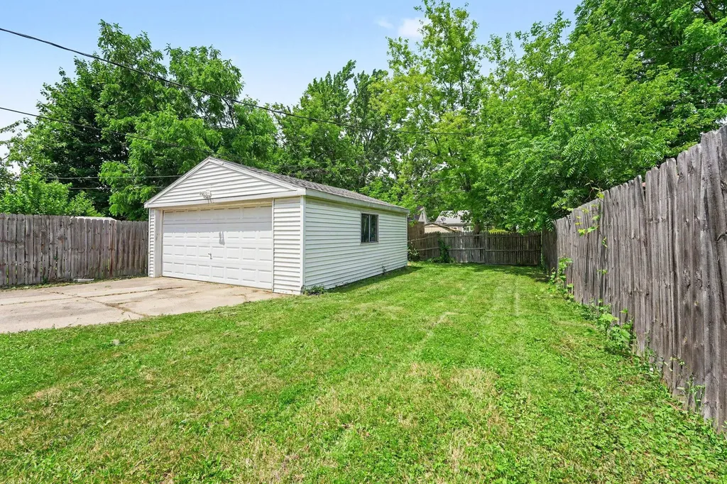 26432 Annapolis Street Inkster City MI 48141