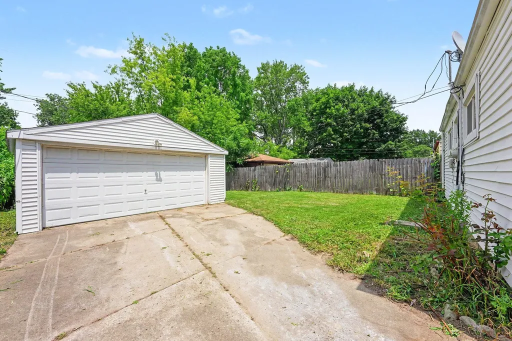 26432 Annapolis Street Inkster City MI 48141