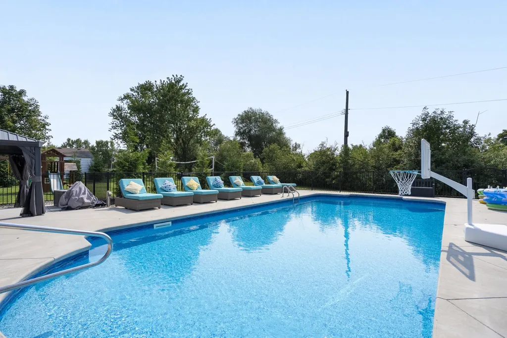 3909 Ann Arbor Saline Road Lodi Township MI 48103