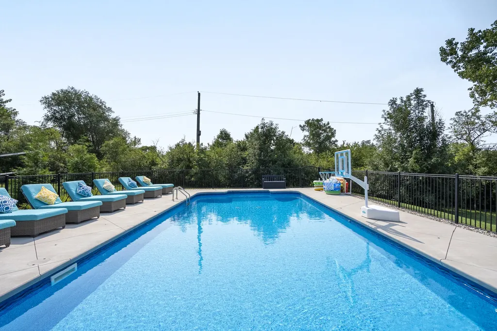 3909 Ann Arbor Saline Road Lodi Township MI 48103