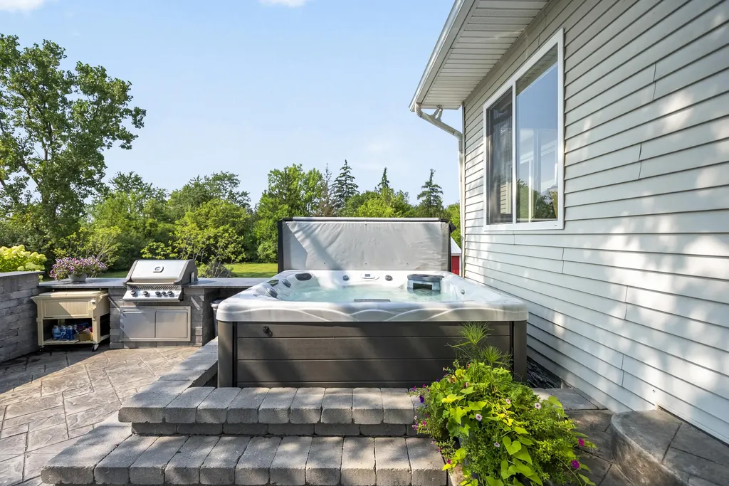 3909 Ann Arbor Saline Road Lodi Township MI 48103