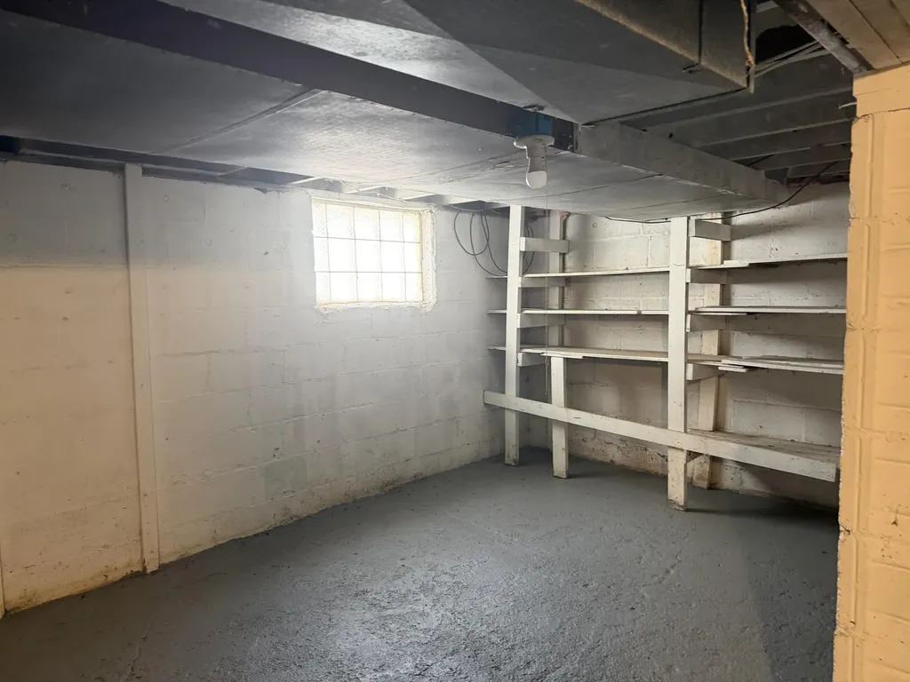 385 Central Avenue Pontiac City MI 48341