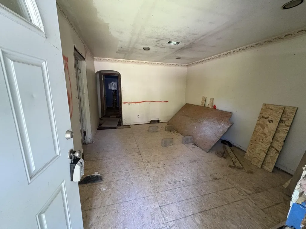 5204 Hereford Street Detroit City MI 48224