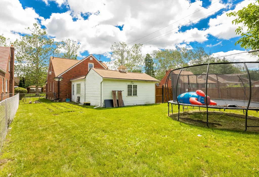 18903 Strathmoor Street Detroit City MI 48235