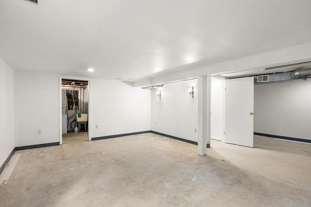 9904 Portage Lake Avenue Dexter Township MI 48169