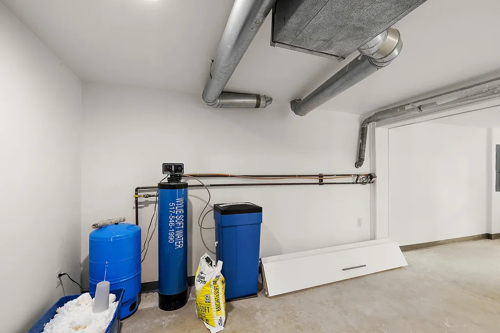 9904 Portage Lake Avenue Dexter Township MI 48169